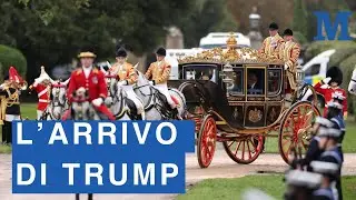 Trump arriva al Castello di Windsor a bordo di una carrozza trainata da cavalli bianchi