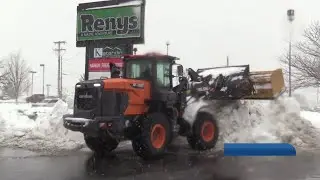Bangor crews clearing snow as storm hits Maine