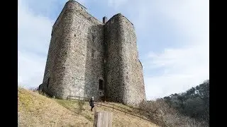 Neidpath Castle