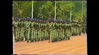 Vid&eacute;o 10: Fun&eacute;railles David Dacko: Marche militaire / Avenue des Martyrs / Suite et fin