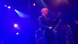 The Wedding Present - Everyone Thinks He Looks Daft & A Million Miles - Petit Bain - 29/11/2025