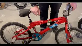 Настоящий мини-альбом Sticky Hoffman! Midschool Flatland в лучшем виде!