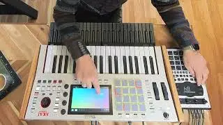 Making a Boombap Beat on this Retro MPC - Live Performance 🐰