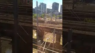 SÍDNEY TRAINS RIDE GREEN SQUARE TO CIRCULAR QUAY