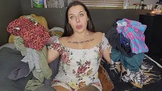 ASMR- Leggings & Shorts Show & Tell (Fabric Scratching)