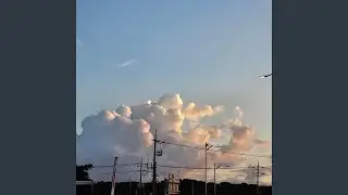 Light Keeps Its Distance