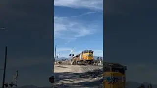 Union Pacific 4037 leading a Southbound Coast Auto flying through Oxnard 3-19-25