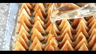 Mini Cream Cheese Sweet Samosas