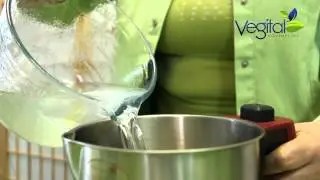 Mandulatej k&eacute;sz&iacute;t&eacute;se Vegital n&ouml;v&eacute;nyi tej automat&aacute;ban