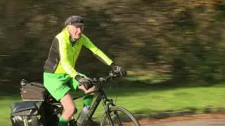 Record-breaking grandad becomes oldest person to cycle length of Britain | 5 News