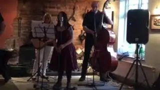 Acousticatz cover Talking 'bout a revolution