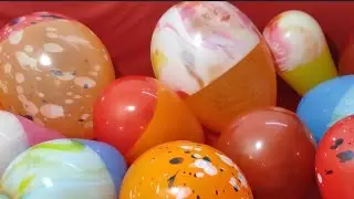 ВЕСЕЛЫЙ БОЛЬШОЙ ШАР С ДНЕМ РОЖДЕНИЯ И МНОГО КРАСОЧНЫХ БОЛЬШИХ ШАРОВ, УДОВЛЕТВОРЯЮЩИХ АСМР ВИДЕО!!