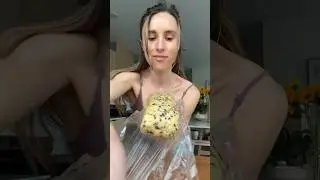 ПОЛУИСПЕЧЕННЫЙ сэндвич с мороженым 😱 с печеньем на закваске и брауни #мороженое #печенье #десерт
