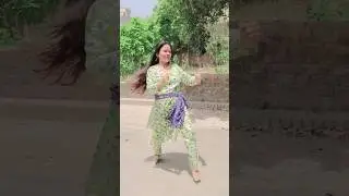 बैठल रहली करा के दम पर👍#viralbhojpurisong #shorts #dance #padmabanarsi