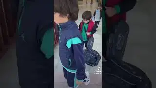 C&oacute;mo me organizo para recoger a mis 8 hijos del cole..￼