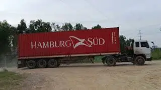 WOW, Amazing Truck Operation Truck Transportation Truck Driving on A Busy Road 