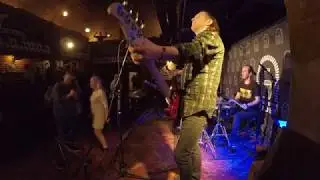 Freddy Tomingas & The Riff - T&uuml;hjad Pihud