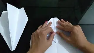 ART 8 - TEMA KENDARAAN UDARA (MELIPAT KERTAS MENJADI PESAWAT TERBANG)