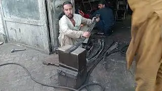 تین ٹن والی گاڑی کی کمانی بناتے ہوئے 