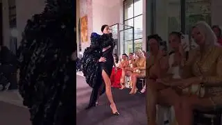 #irinashayk for #schiaparelli 💙#couture#model#fashion#celebrity#fw#shorts#modeling#catwalk#paris