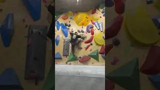 Urban Base Camp Shinjuku #bouldering #climbing #boulderinggym #boulderinglife #indoorclimbing #japan