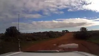 4WD Koonalda Homestead - The road in