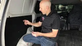 Как снять защелкивающийся зажим, зажим в виде ёлки, снять обшивку автомобиля