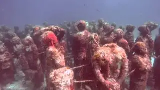 Mel & Lindr...Scubr Diving in Cancun