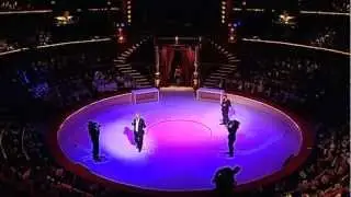 Plate Spinning Act Cirque D'Hiver Bouglione 2012 Paris David Burlet Plate Spinner