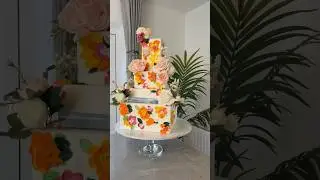 Bold Colours, Soft Details: Wedding Cakes That Wow s