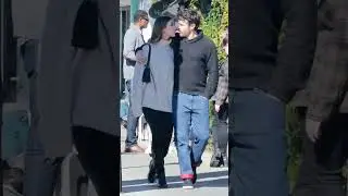 Casey Affleck Kissing Girlfriend Publicly!