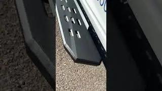 Ram 2500 Running Boards: GoRhino RB30