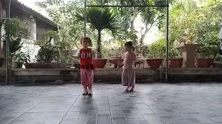 Gia Hân - Quỳnh Trang múa se e tình