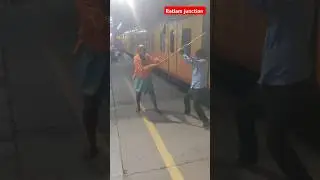 RATLAM JUNCTION RAILWAY #train #ralway #indiantrain #shortfeed #short #funnyvideo #crazypeoples
