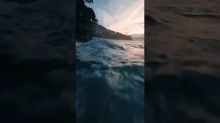 Surfs Up 🏄&zwj;♂️ (🎥: @cstfpv) #drone #cinematic #ocean