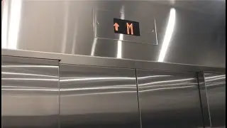 有𨋢搭啦