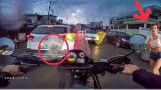 rainy day bike ride | craziest bike ride ever | crazy r15v3 / 220 rider vs ktm rc 200 | Road Rider