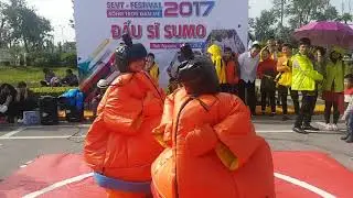 Sumo h&agrave;i hước