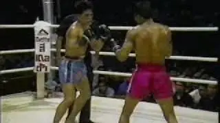 Samransak vs. Dokmaipah Part 1