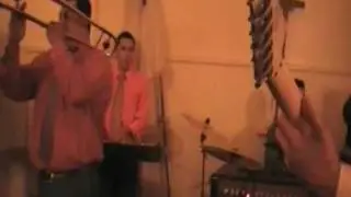 MOV011