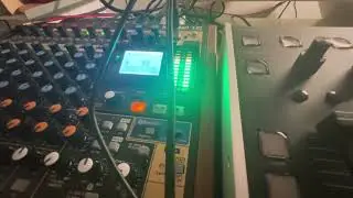 Aka&iuml; s900 + Isla s2400 boombap 🔊