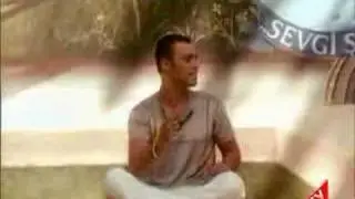 Mustafa Sandal:Araba