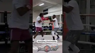 Floyd Mayweather training Keyshawn Davis! Both link up and put in work!