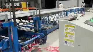 SP9 EPS wall sandwich panel machine working