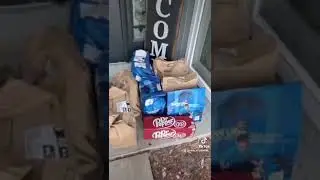 Come on an Amazon Fresh block with me!