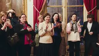 Remise des insignes de Chevalier de l'Ordre national du M&eacute;rite &agrave; Violaine Champetier de Ribes.