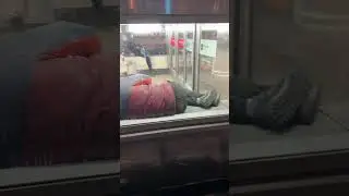 Бюро находок на входе в метро