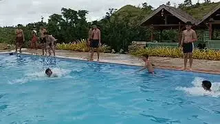 Senior Scouts basic training on life saving