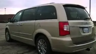 2015 Chrysler Town & Madison WI