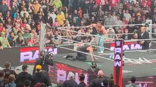 WWE RAW MINNEAPOLIS 4/7/25 - Seth Rollins threatens Paul Heyman, CM Punk & Rollins brawl at ringside